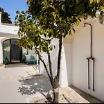 Trullo Zurlo Остуни