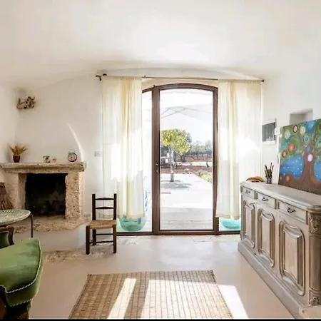 Holiday home Trullo Zurlo *